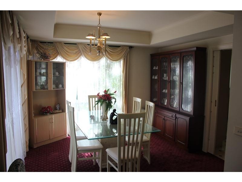 8 Tolmie Rise, Hallam VIC 3803