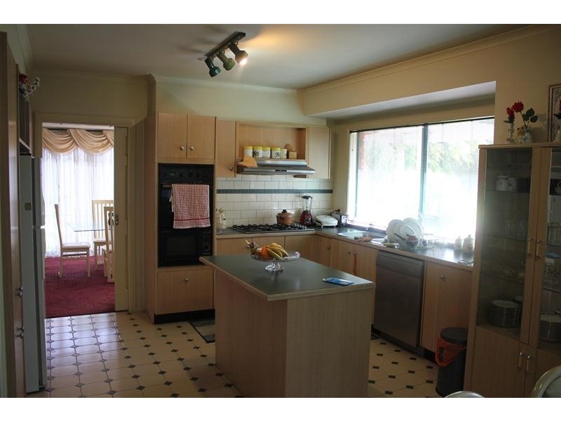 8 Tolmie Rise, Hallam VIC 3803