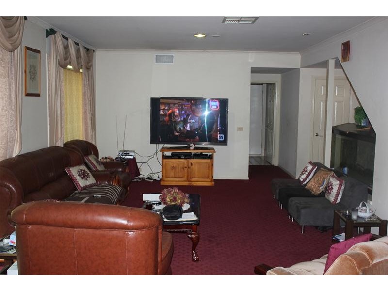 8 Tolmie Rise, Hallam VIC 3803