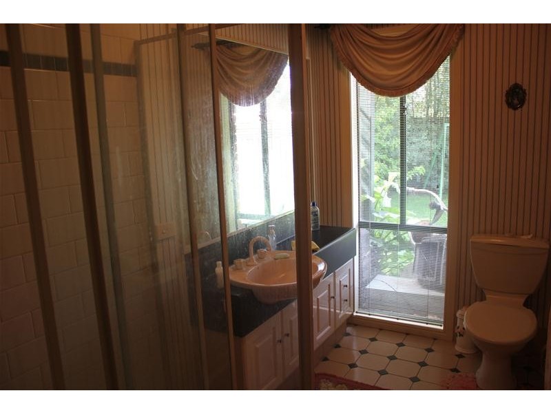 8 Tolmie Rise, Hallam VIC 3803