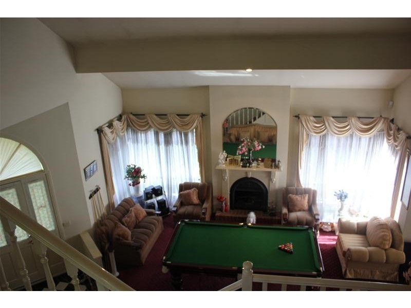 8 Tolmie Rise, Hallam VIC 3803