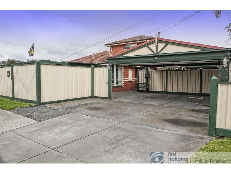 27 Craig Road, Devon Meadows VIC 3977