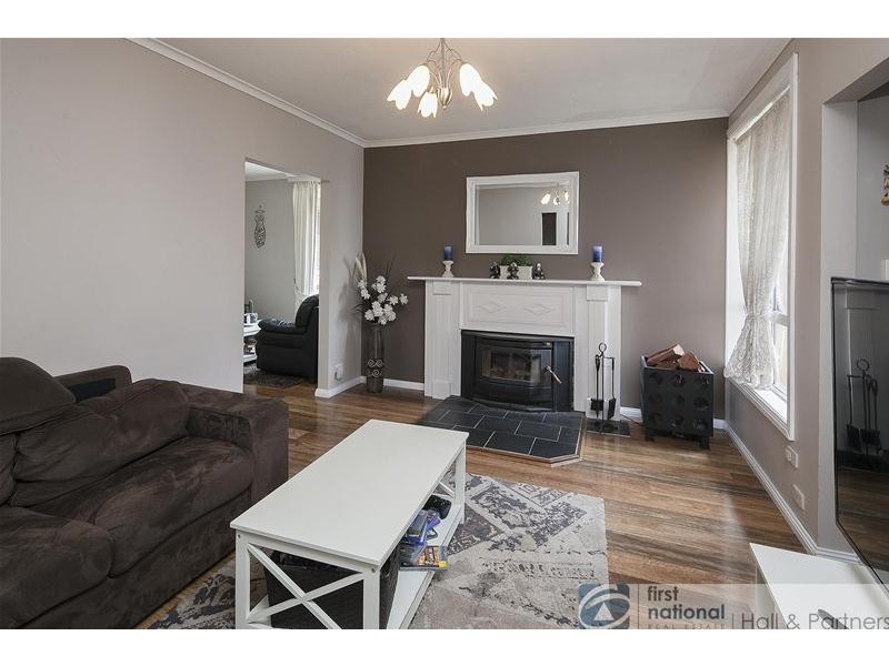 27 Craig Road, Devon Meadows VIC 3977