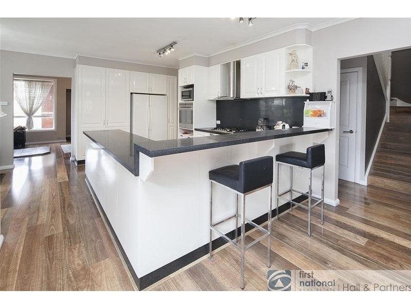 27 Craig Road, Devon Meadows VIC 3977