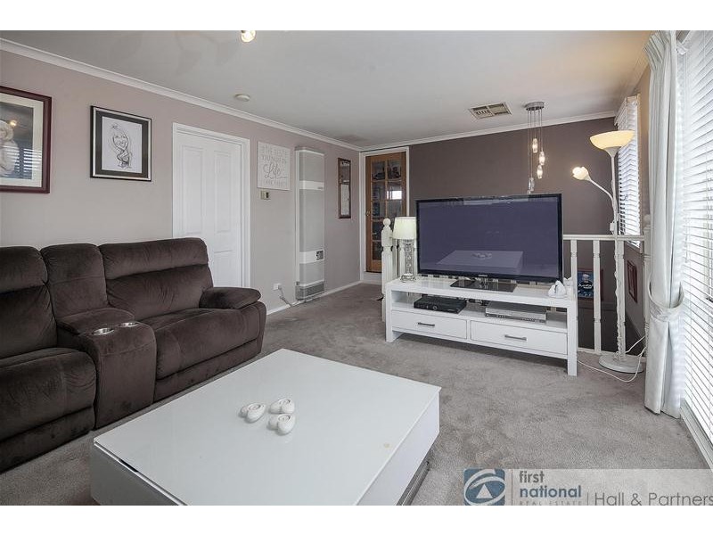 27 Craig Road, Devon Meadows VIC 3977