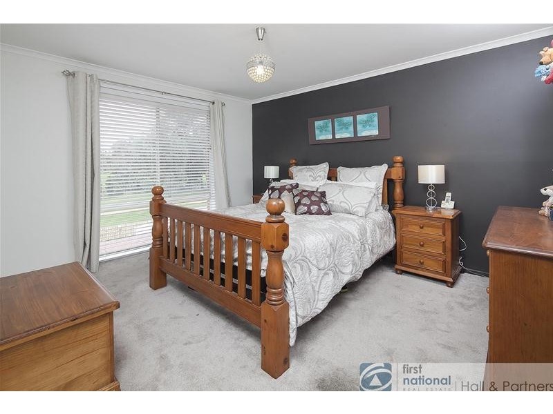 27 Craig Road, Devon Meadows VIC 3977