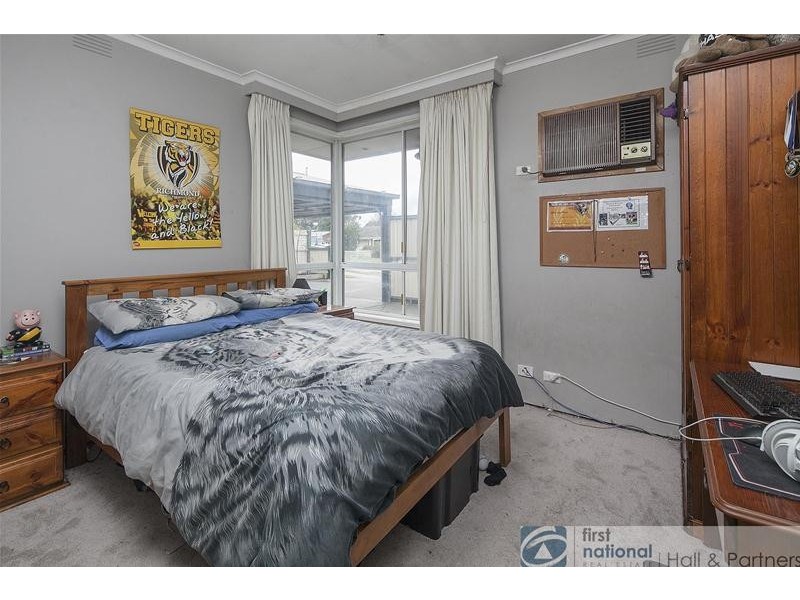 27 Craig Road, Devon Meadows VIC 3977