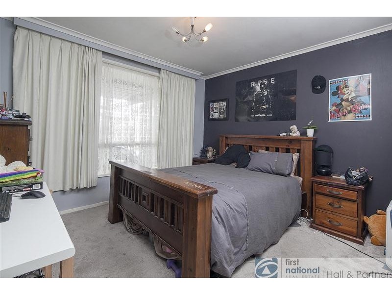 27 Craig Road, Devon Meadows VIC 3977