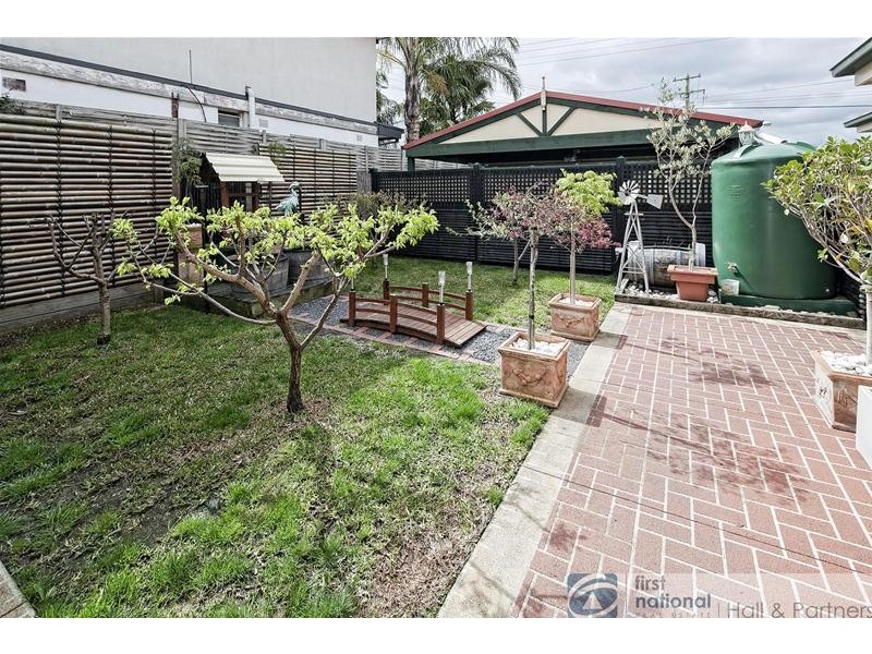 27 Craig Road, Devon Meadows VIC 3977