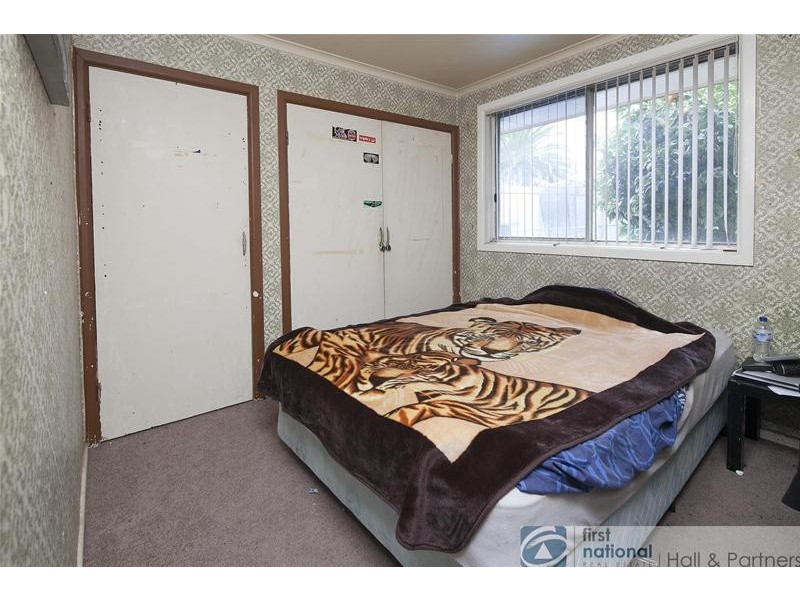 33 Shalimar Crescent, Dandenong North VIC 3175