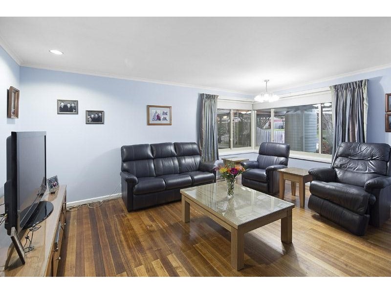 34 Tiverton Drive, Mulgrave VIC 3170