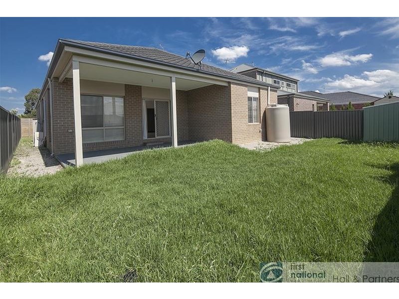 18 Darwin Way, Pakenham VIC 3810