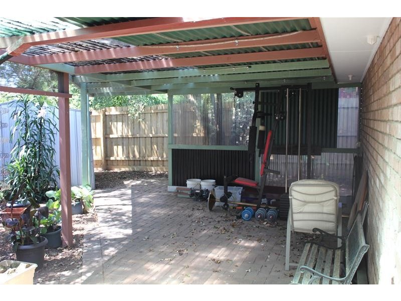 5 Whitestone Court, Endeavour Hills VIC 3802