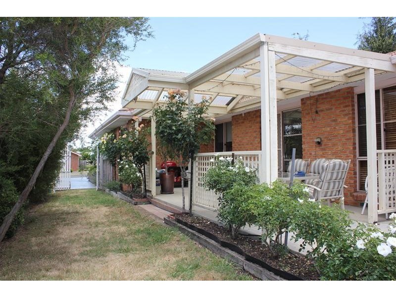 10 Maryrose Crescent, Endeavour Hills VIC 3802