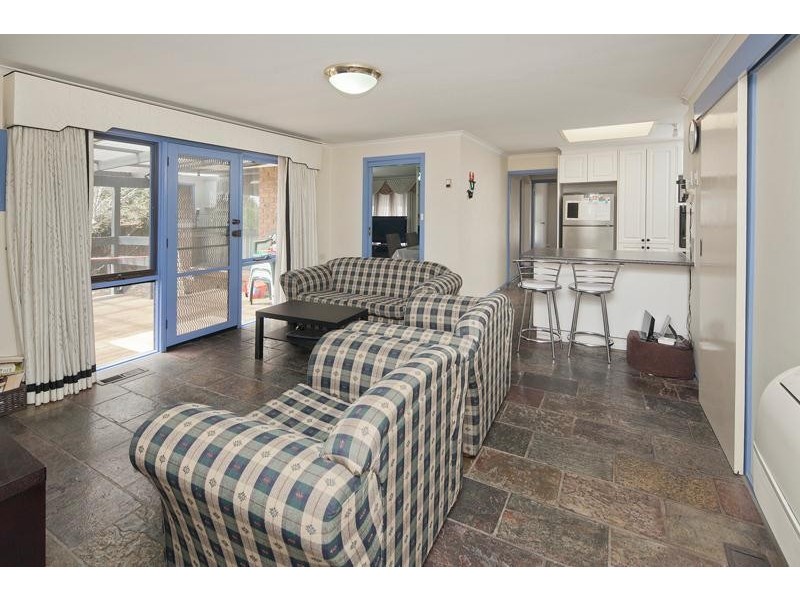 33 Aldridge Street, Endeavour Hills VIC 3802