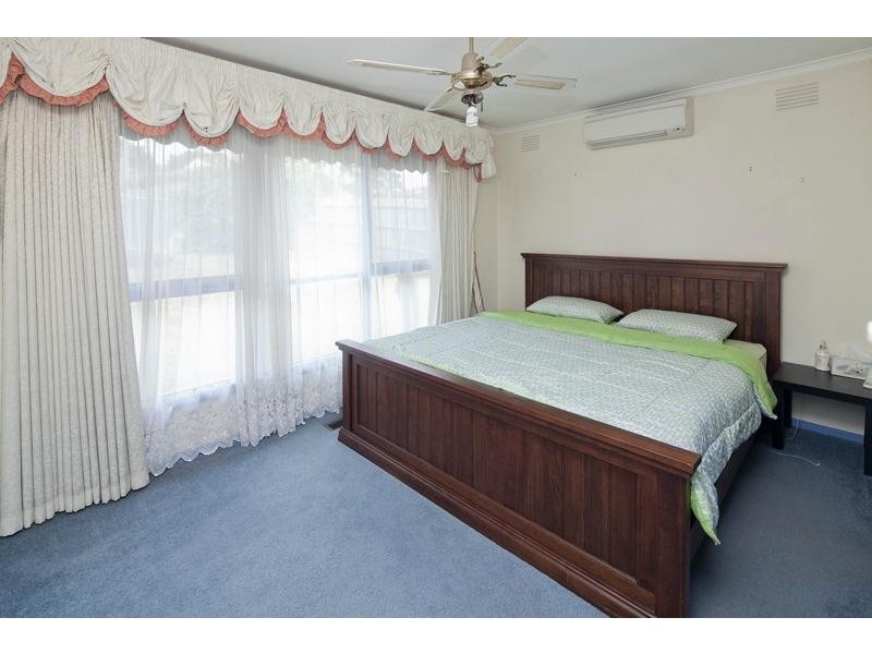 33 Aldridge Street, Endeavour Hills VIC 3802