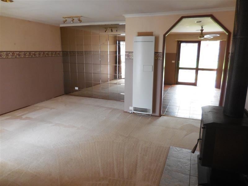 35 Gleneagles Drive, Endeavour Hills VIC 3802