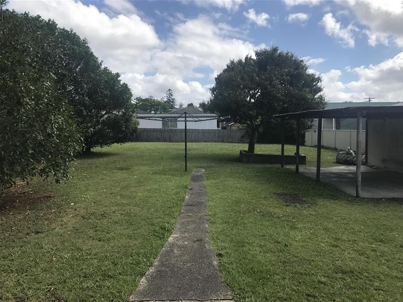 4 Frances Street, Taree NSW 2430