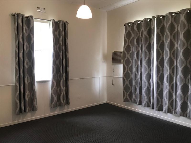 4 Frances Street, Taree NSW 2430