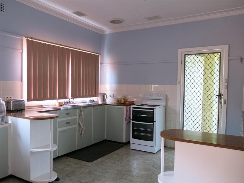 27 Wynter Street, Taree NSW 2430