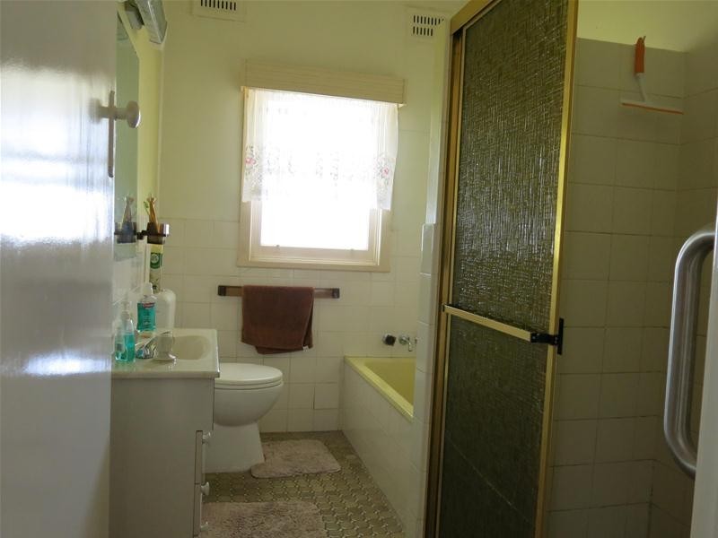 27 Wynter Street, Taree NSW 2430