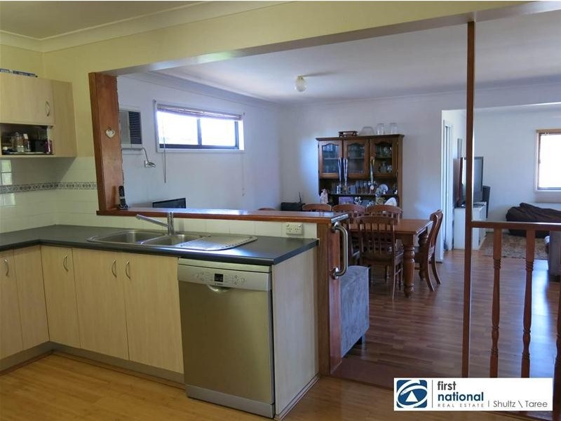 24 Bangalow Place, Taree NSW 2430