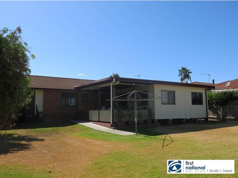 24 Bangalow Place, Taree NSW 2430