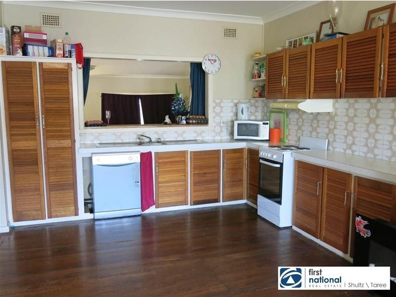 11 Bayview Crescent, Taree NSW 2430