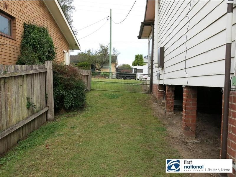 11 Bayview Crescent, Taree NSW 2430