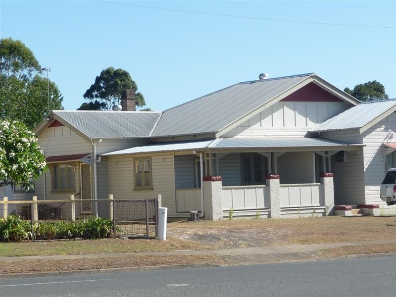 26 Crescent Avenue, Taree NSW 2430
