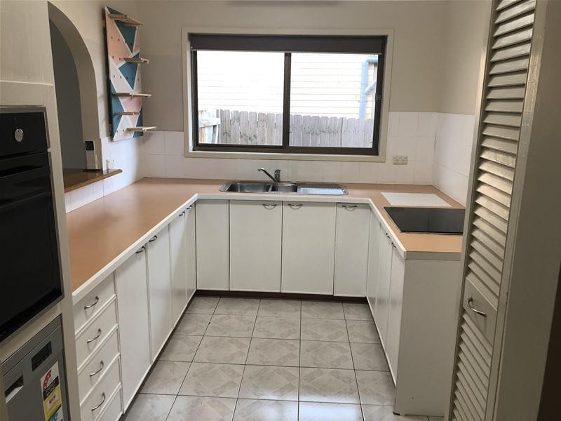 10 Battinga Close, Taree NSW 2430