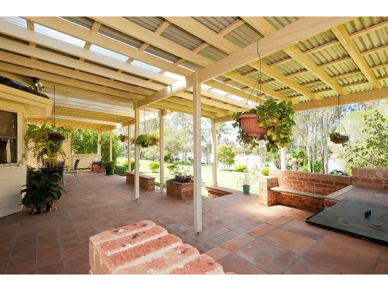 8 Ochiltree Place, Taree NSW 2430