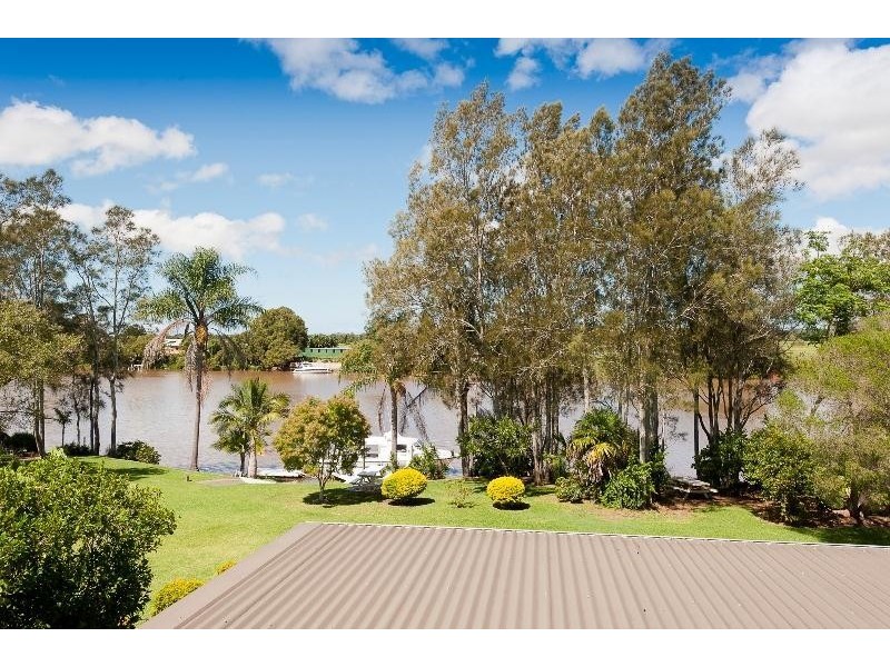 8 Ochiltree Place, Taree NSW 2430