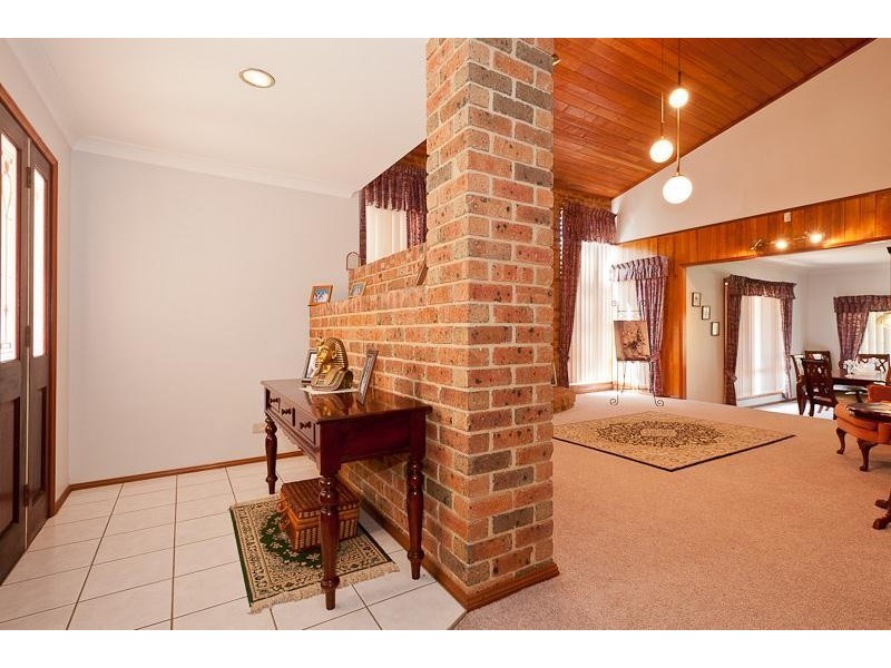 8 Ochiltree Place, Taree NSW 2430