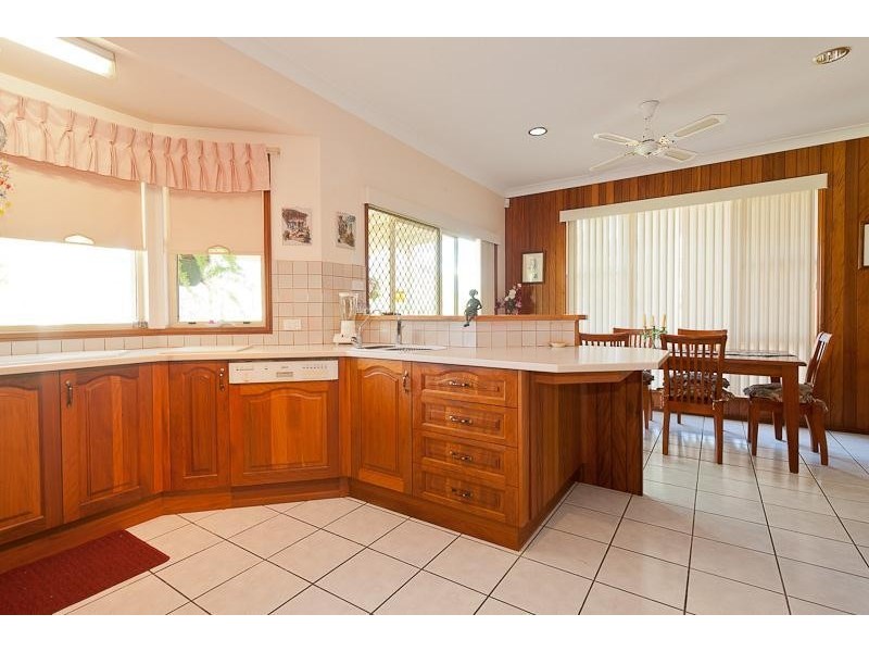 8 Ochiltree Place, Taree NSW 2430