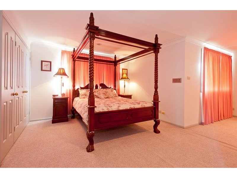 8 Ochiltree Place, Taree NSW 2430