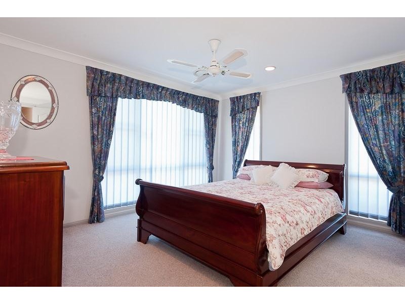 8 Ochiltree Place, Taree NSW 2430