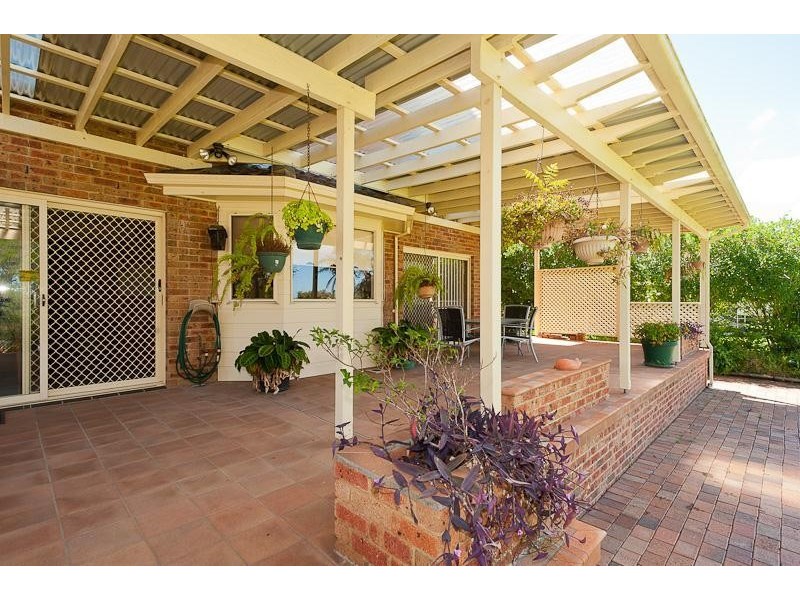 8 Ochiltree Place, Taree NSW 2430