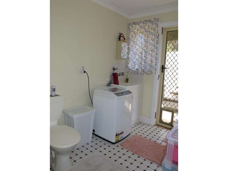 2/94 Kanangra Drive, Taree NSW 2430