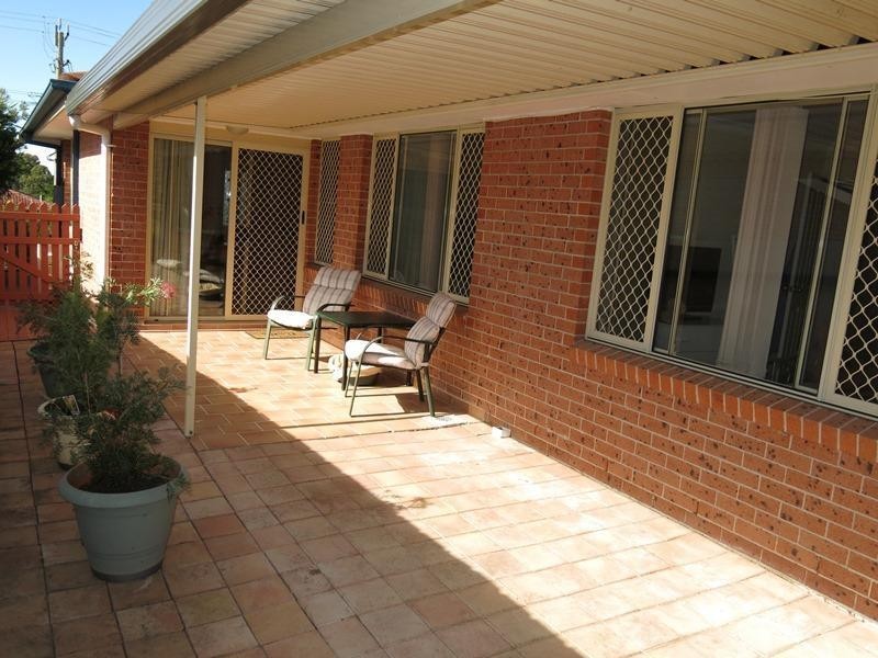 2/94 Kanangra Drive, Taree NSW 2430