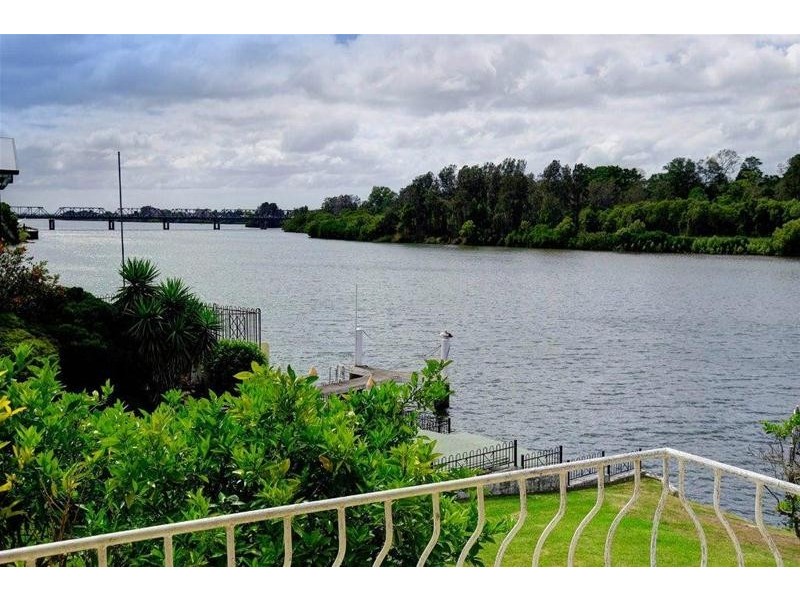 24 West End Avenue, Taree NSW 2430