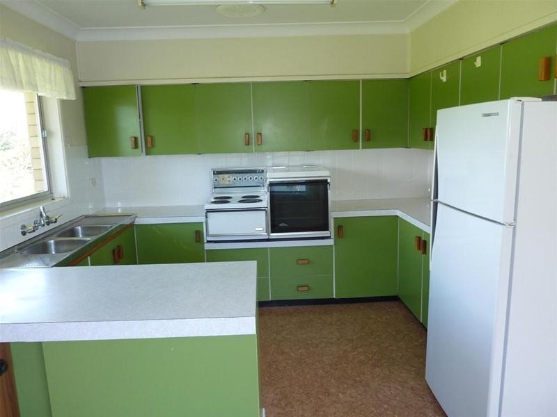 24 West End Avenue, Taree NSW 2430