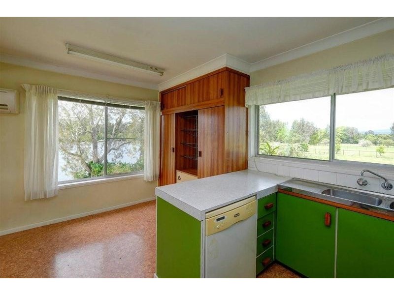 24 West End Avenue, Taree NSW 2430