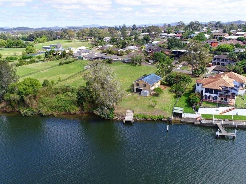 24 West End Avenue, Taree NSW 2430