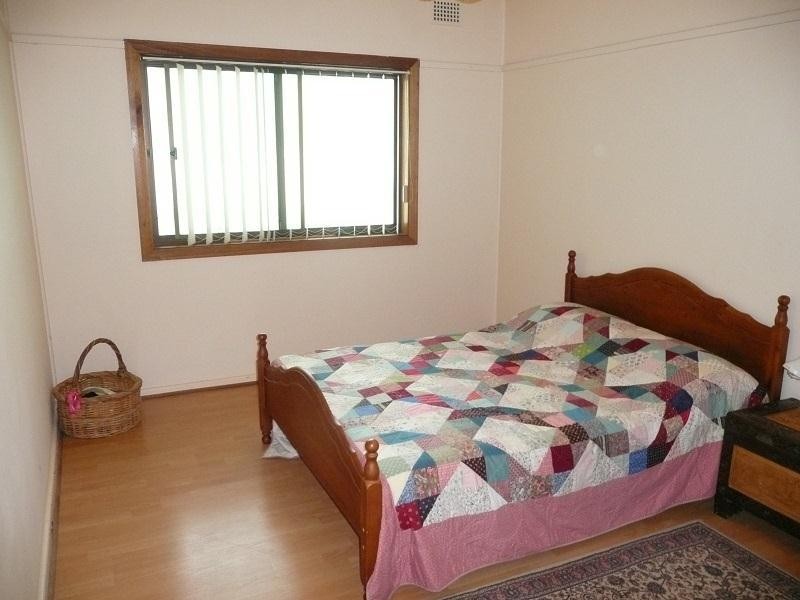 4 Robertson Street, Taree NSW 2430