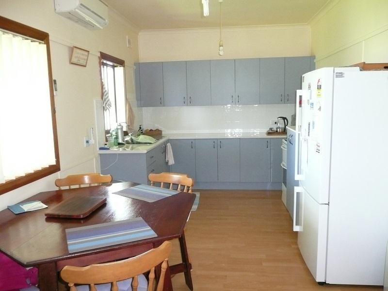 4 Robertson Street, Taree NSW 2430