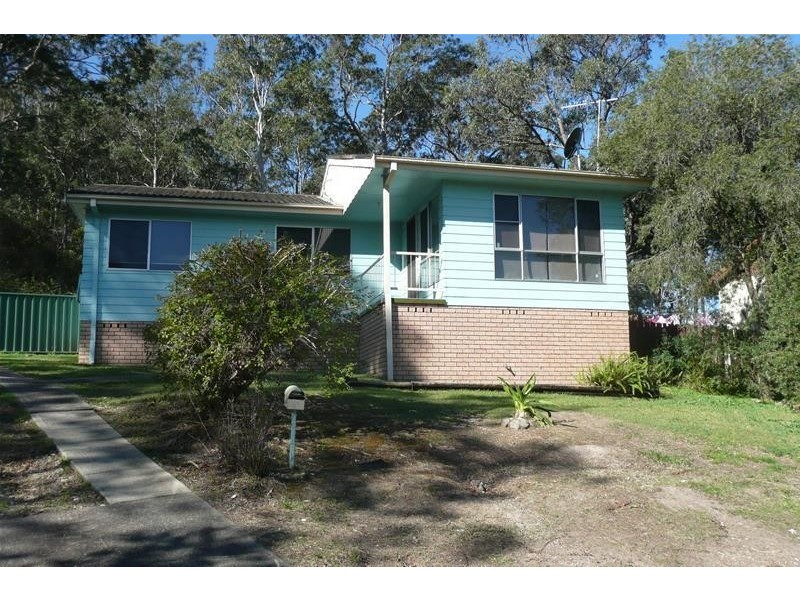 18 Hughes Street, Taree NSW 2430