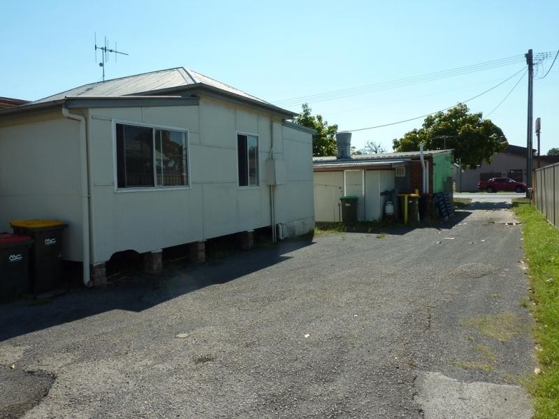 34 & 34a Oxley Street, Taree NSW 2430