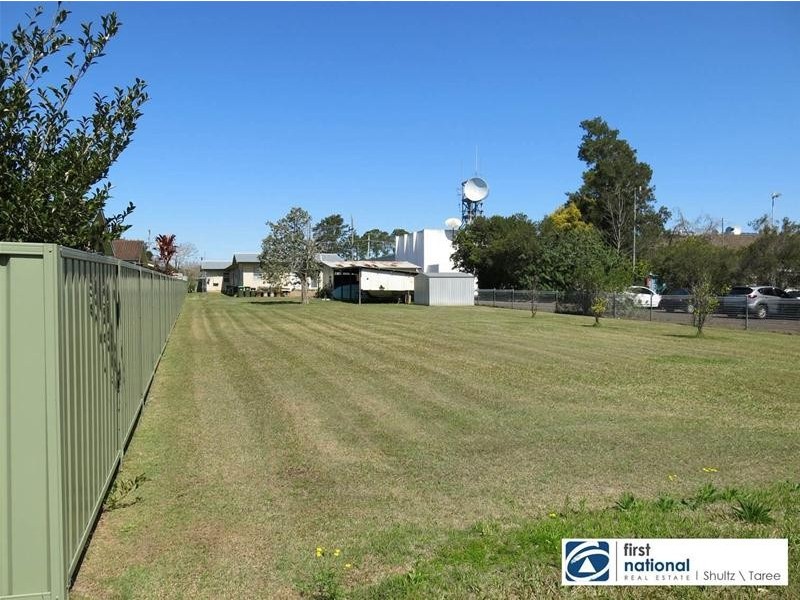 35 Cowper Street, Taree NSW 2430