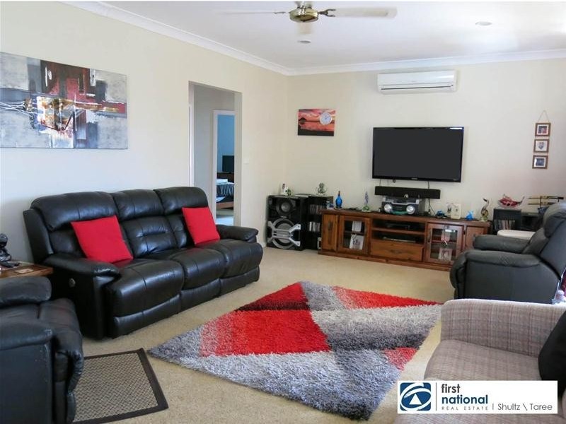 26 McRae Avenue, Taree NSW 2430